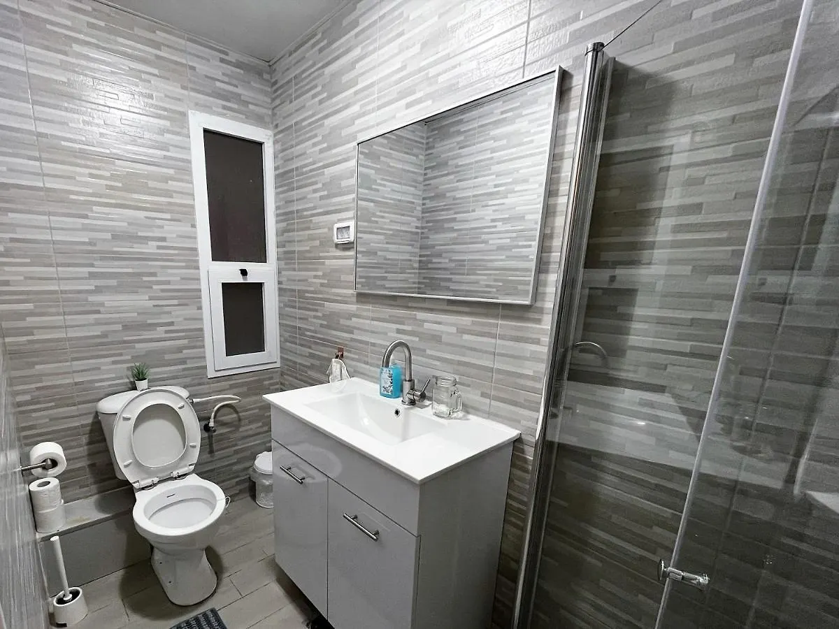 A Cozy 2Bdrm Home In Wadi-Nisnas Haifa